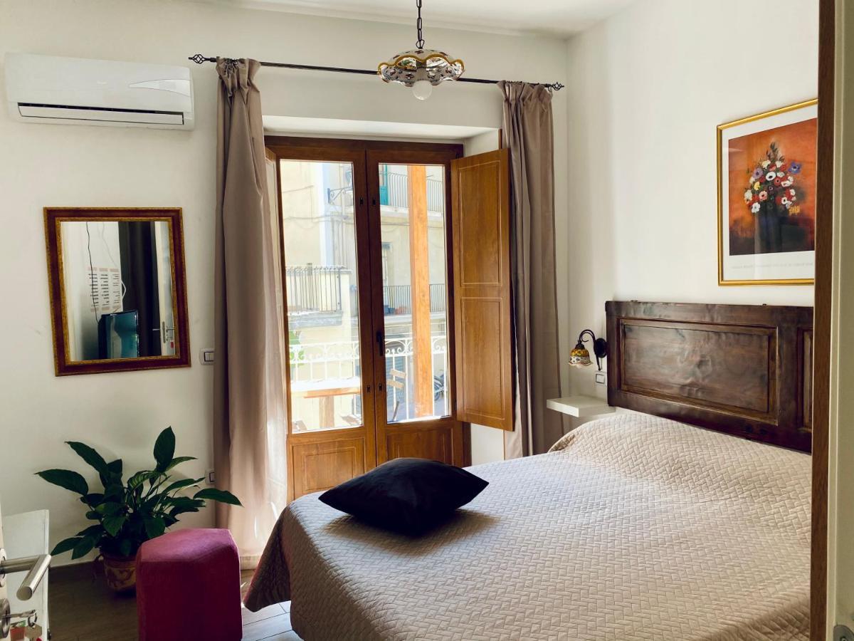 Casa Ferrara Hotel Таормина Екстериор снимка