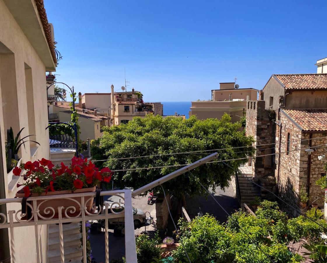 Casa Ferrara Hotel Таормина Екстериор снимка